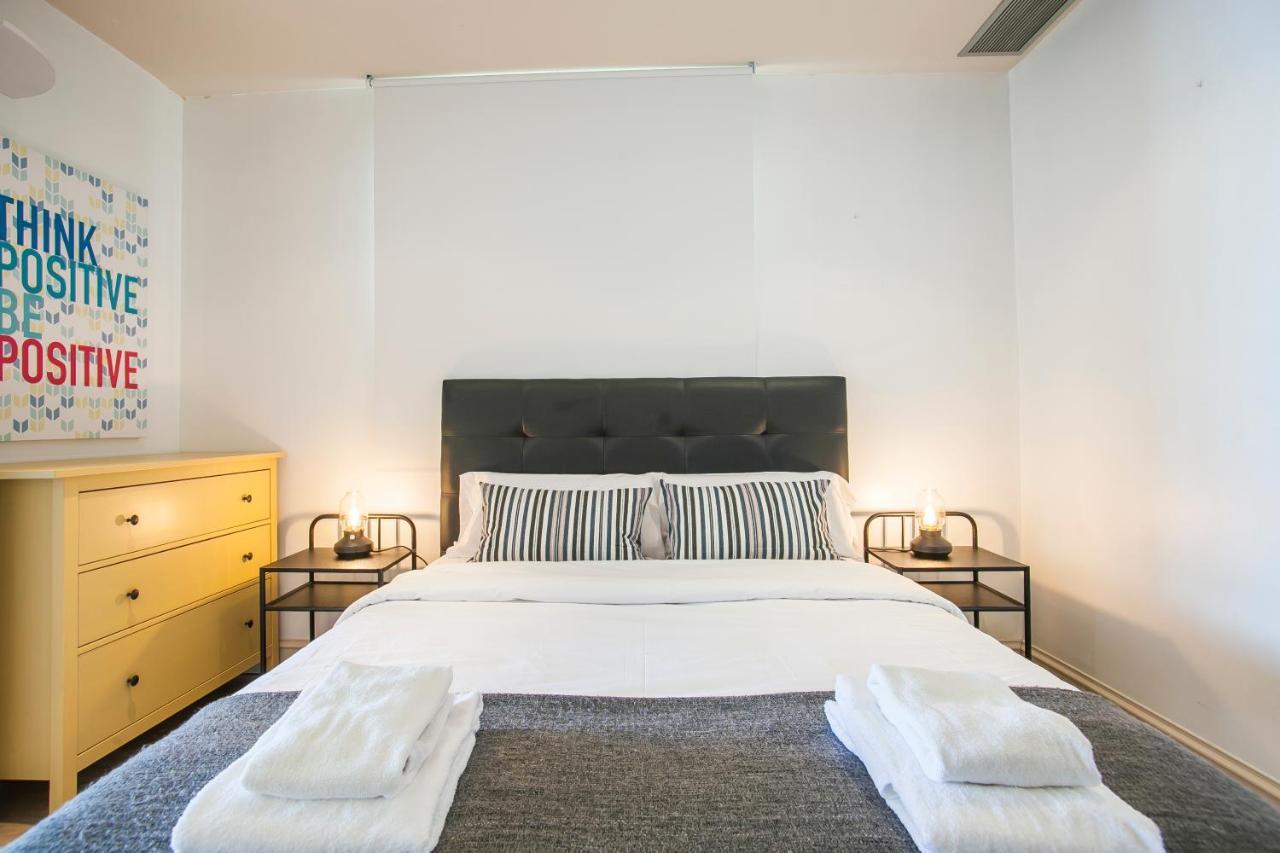 Tendency Apartments 5 Барселона Екстериор снимка